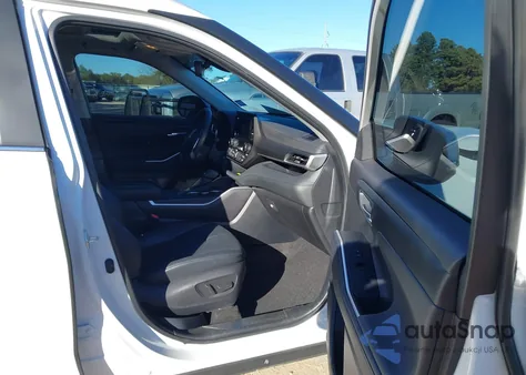 2023 Toyota Highlander Xle z USA, uszkodzony, nr VIN 5TDKDRAHXPS036470